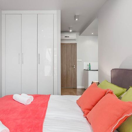 Rent Like Home - Oxygen Wronia 45 II Warszawa Exteriör bild