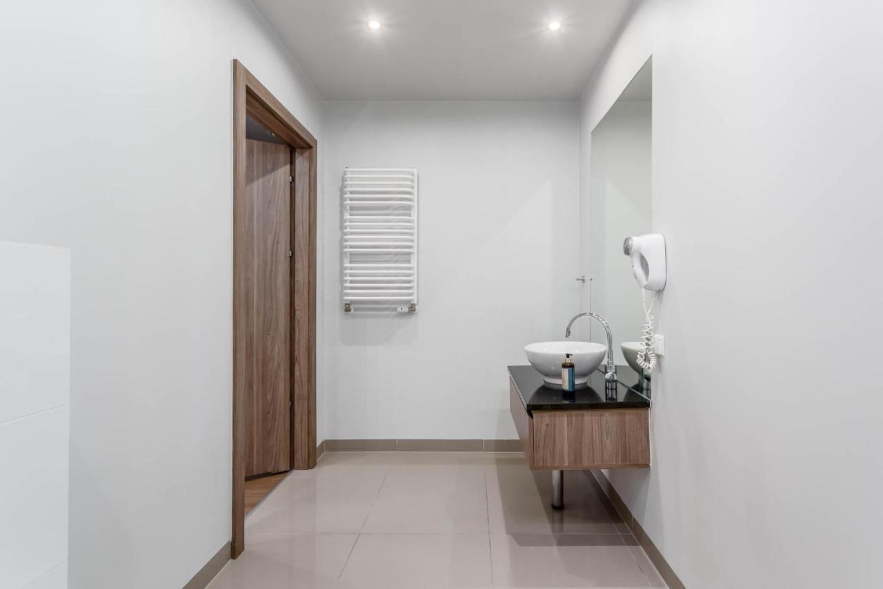 Rent Like Home - Oxygen Wronia 45 II Warszawa Exteriör bild